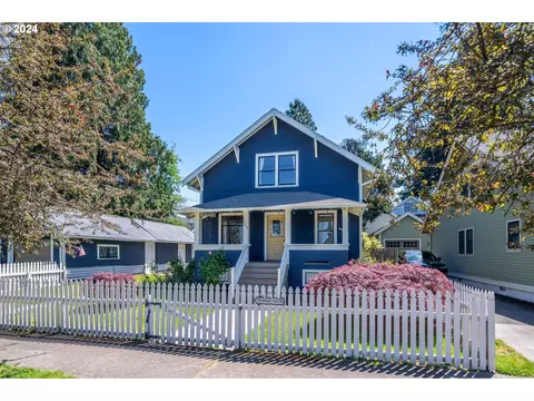 908 Jackson St, Oregon City, OR 97045
