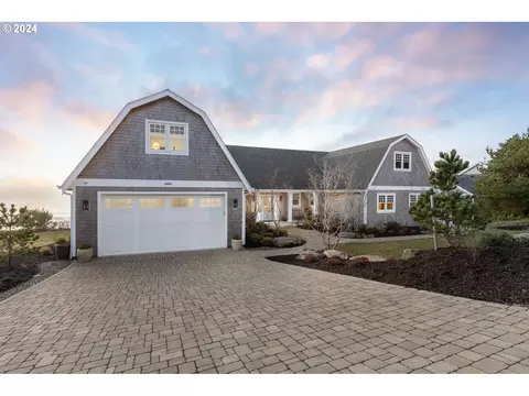 30016 Seavista Ln, Cloverdale, OR 97112