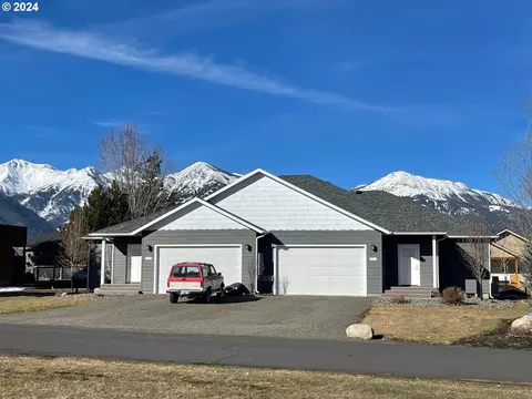 717 N East St, Joseph, OR 97846