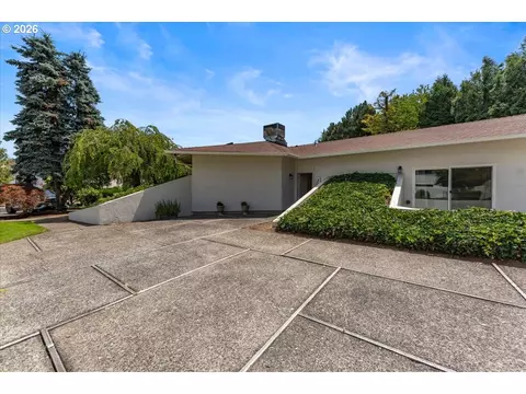 Exterior - 3316 NE 29th St, Gresham, OR 97030 photo 12 of 14