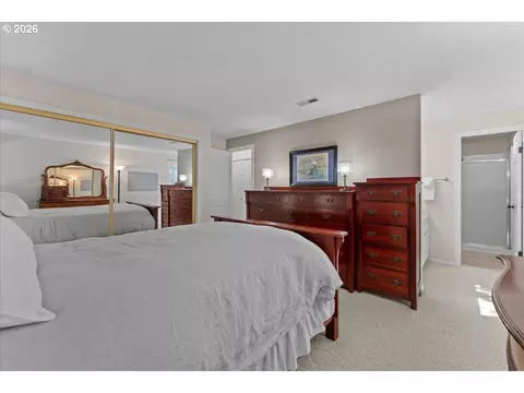 Bedroom - 3316 NE 29th St, Gresham, OR 97030 photo 4 of 4