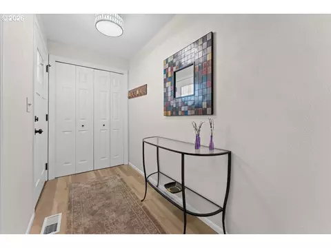 Entry Way - 3316 NE 29th St, Gresham, OR 97030 photo 1 of 1