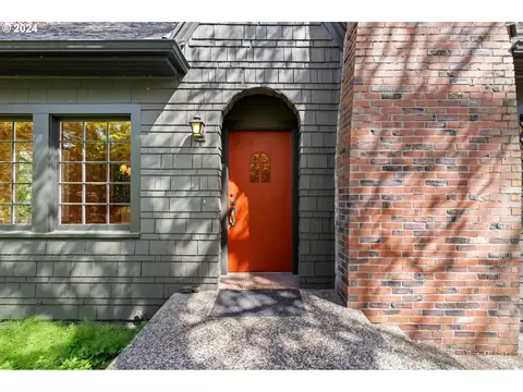 5803 SW Garden Home Rd, Portland, OR 97219