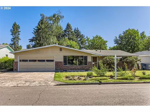 13330 SW Evergreen St, Beaverton, OR 97005