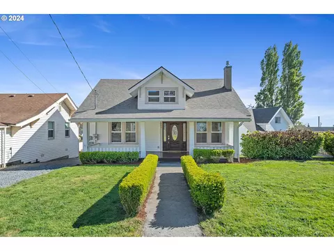 207 Cypress Ave, Garibaldi, OR 97118