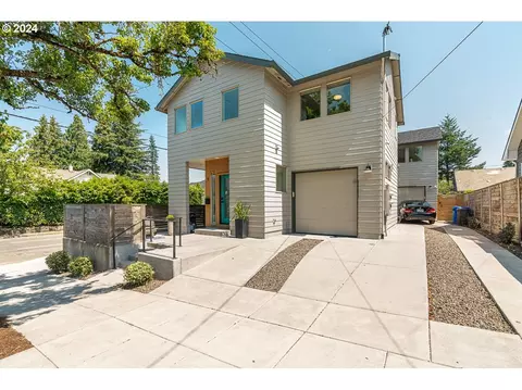 8 SE 71st Ave, Portland, OR 97215