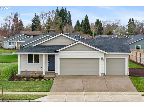 306 Yvonne St, Woodburn, OR 97071