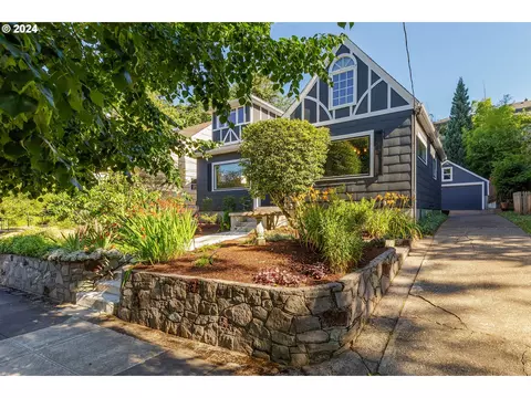 3423 NE Siskiyou St, Portland, OR 97212