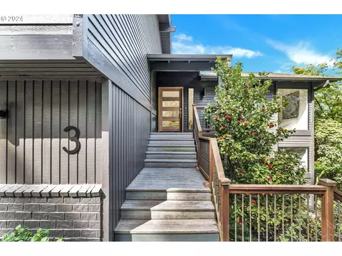 3 Scarborough Dr, Lake Oswego, OR 97034