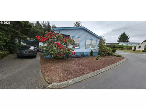 517 Puerto Vista Dr, Coos Bay, OR 97420
