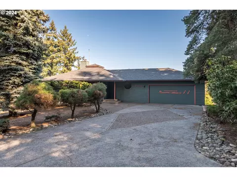 30013 Maple Dr, Rainier, OR 97048
