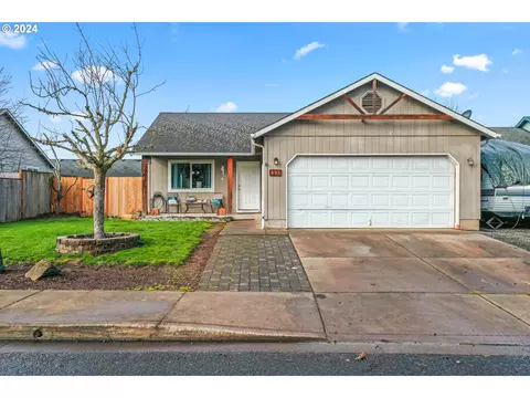 633 Blue Jay Loop, Creswell, OR 97426