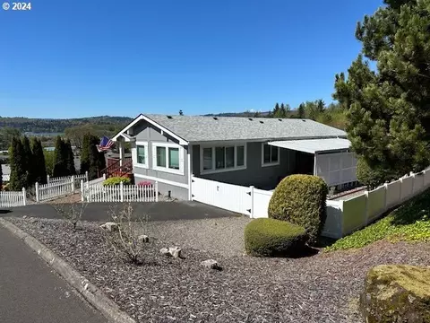 5400 Meeker Dr # 72, Kalama, WA 98625