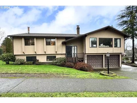 1979 SW Willow Pkwy, Gresham, OR 97080