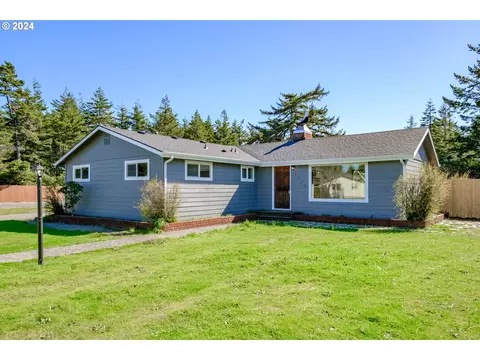 1978 29th St, Florence, OR 97439