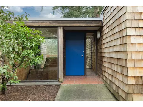 5252 SW Northwood Ave, Portland, OR 97239