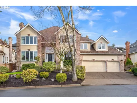 4105 Pfeifer Ct, Lake Oswego, OR 97035