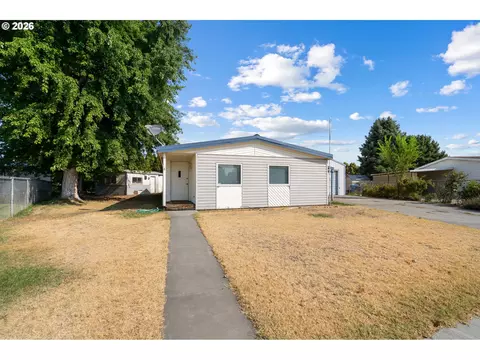Exterior - 8 Sage Ct, Hermiston, OR 97838 photo 3 of 9