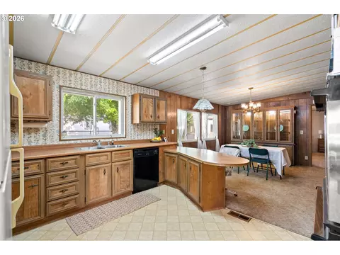 Kitchen - 8 Sage Ct, Hermiston, OR 97838 photo 1 of 5