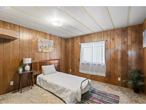 Bedroom - 8 Sage Ct, Hermiston, OR 97838 photo 1 of 3