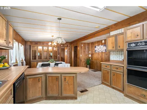 Kitchen - 8 Sage Ct, Hermiston, OR 97838 photo 2 of 5