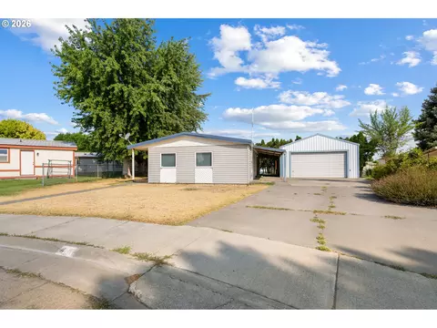 Exterior - 8 Sage Ct, Hermiston, OR 97838 photo 2 of 9