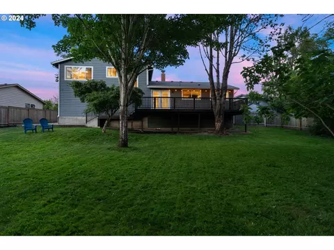 4995 SW 188th Pl, Beaverton, OR 97078