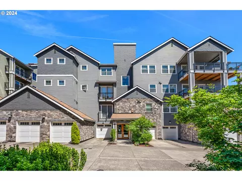 11712 SE Crested Eagle Ln, Happy Valley, OR 97086