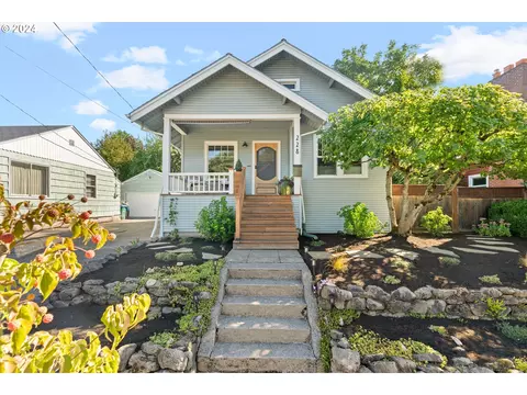 228 SE 87th Ave, Portland, OR 97216