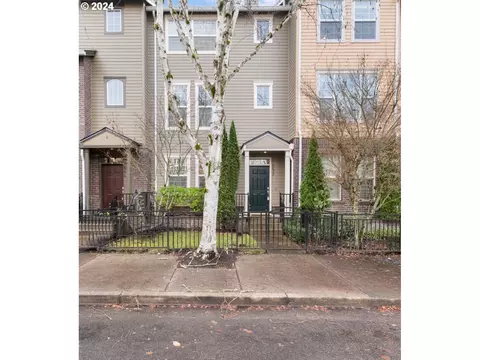 6028 NE Alder St, Hillsboro, OR 97124