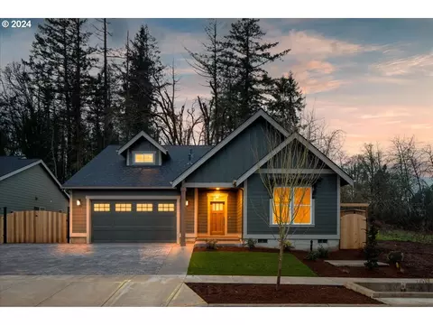 4881 Denali St SE, Salem, OR 97302