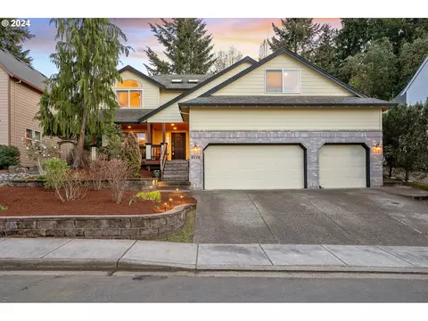 8558 SW Charlotte Dr, Beaverton, OR 97007