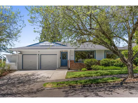 1343 SW Texas St, Portland, OR 97219