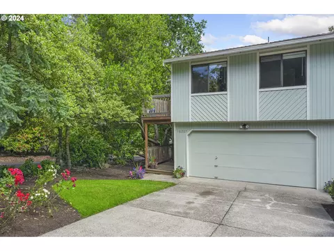 18207 SW Monte Verdi Blvd, Beaverton, OR 97007