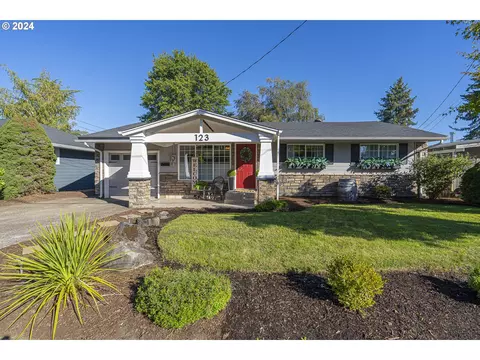 123 NW 17th St, Mcminnville, OR 97128