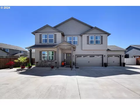 3292 Korbel St, Eugene, OR 97404