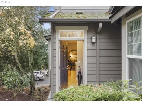 2690 Snowberry Ridge Ct, West Linn, OR 97068
