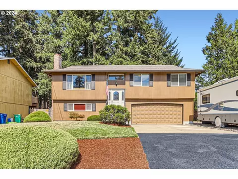 5493 SE Park St, Milwaukie, OR 97222