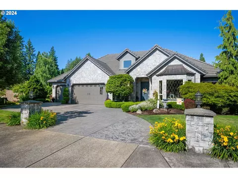 2889 SE Myrtlewood Way, Gresham, OR 97080