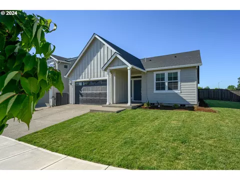 1699 NW Edgar St, Mcminnville, OR 97128