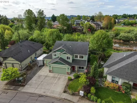 526 E 17th Cir, La Center, WA 98629