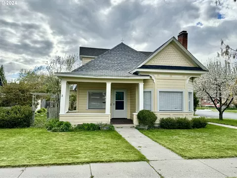 2631 1st St, Baker City, OR 97814