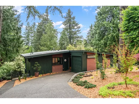 2085 Sylvan Way, West Linn, OR 97068