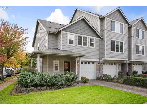 9208 SW Sweek Dr, Tualatin, OR 97062