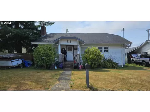 2036 Fir Ave, Reedsport, OR 97467