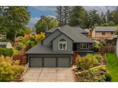 612 SE Lovrien Pl, Gresham, OR 97080
