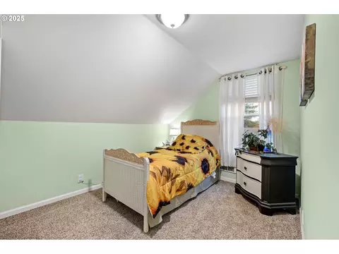 Bedroom - 355 River Loop 2, Eugene, OR 97404 photo 7 of 8