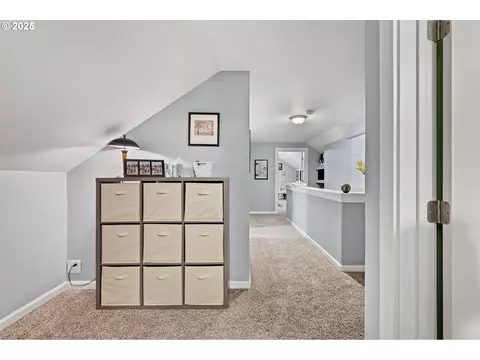 Entry Way - 355 River Loop 2, Eugene, OR 97404 photo 9 of 9