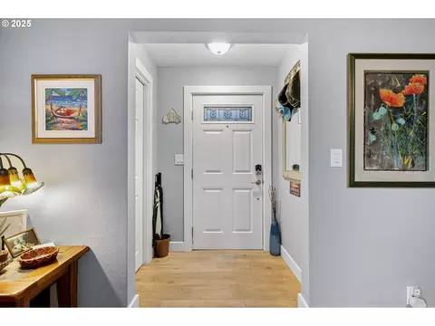 Entry Way - 355 River Loop 2, Eugene, OR 97404 photo 1 of 9