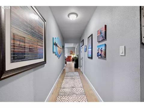 Entry Way - 355 River Loop 2, Eugene, OR 97404 photo 2 of 9